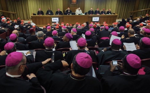 Piecu kardinālu dubia ap&scaron;auba Franciska sinodi par &ldquo;sinodalitāti&rdquo;